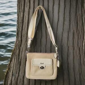 Coach Swingpack Beige Cream Crossbody Shoulder Adjustable Strap Bag